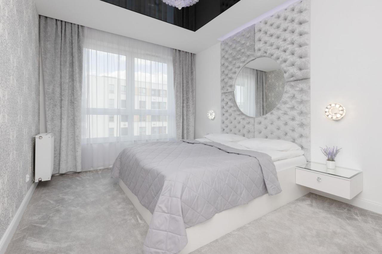 Elegant Apartments With Balcony & Parking Warsaw By Noclegi Renters Buitenkant foto