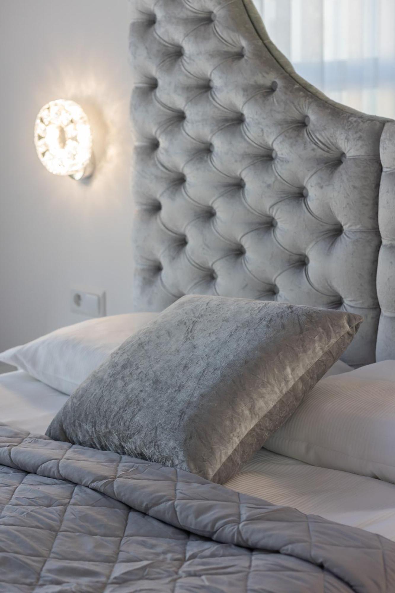 Elegant Apartments With Balcony & Parking Warsaw By Noclegi Renters Buitenkant foto