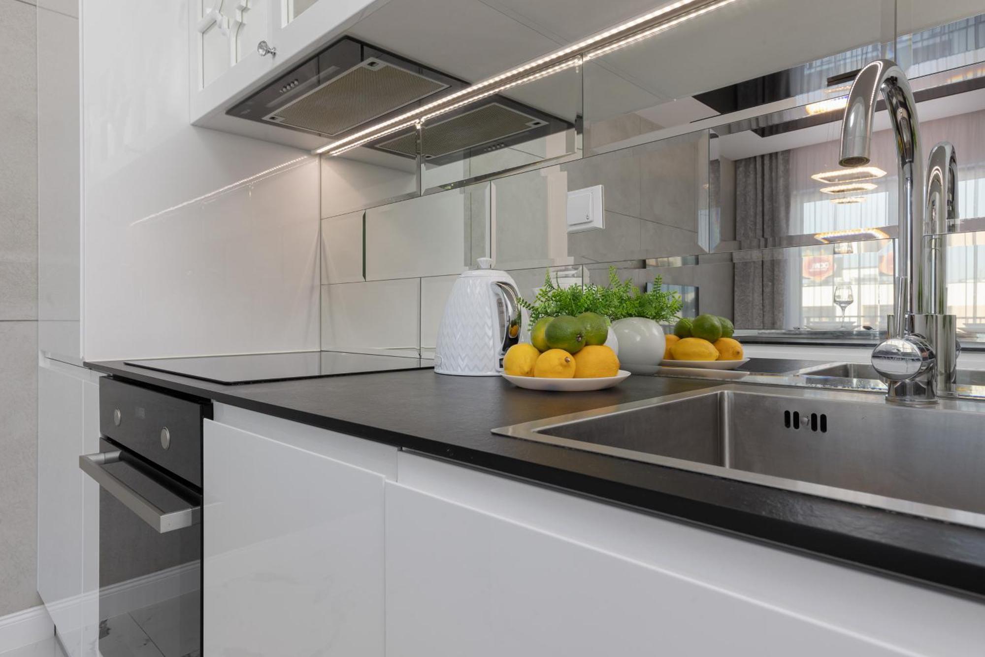 Elegant Apartments With Balcony & Parking Warsaw By Noclegi Renters Buitenkant foto