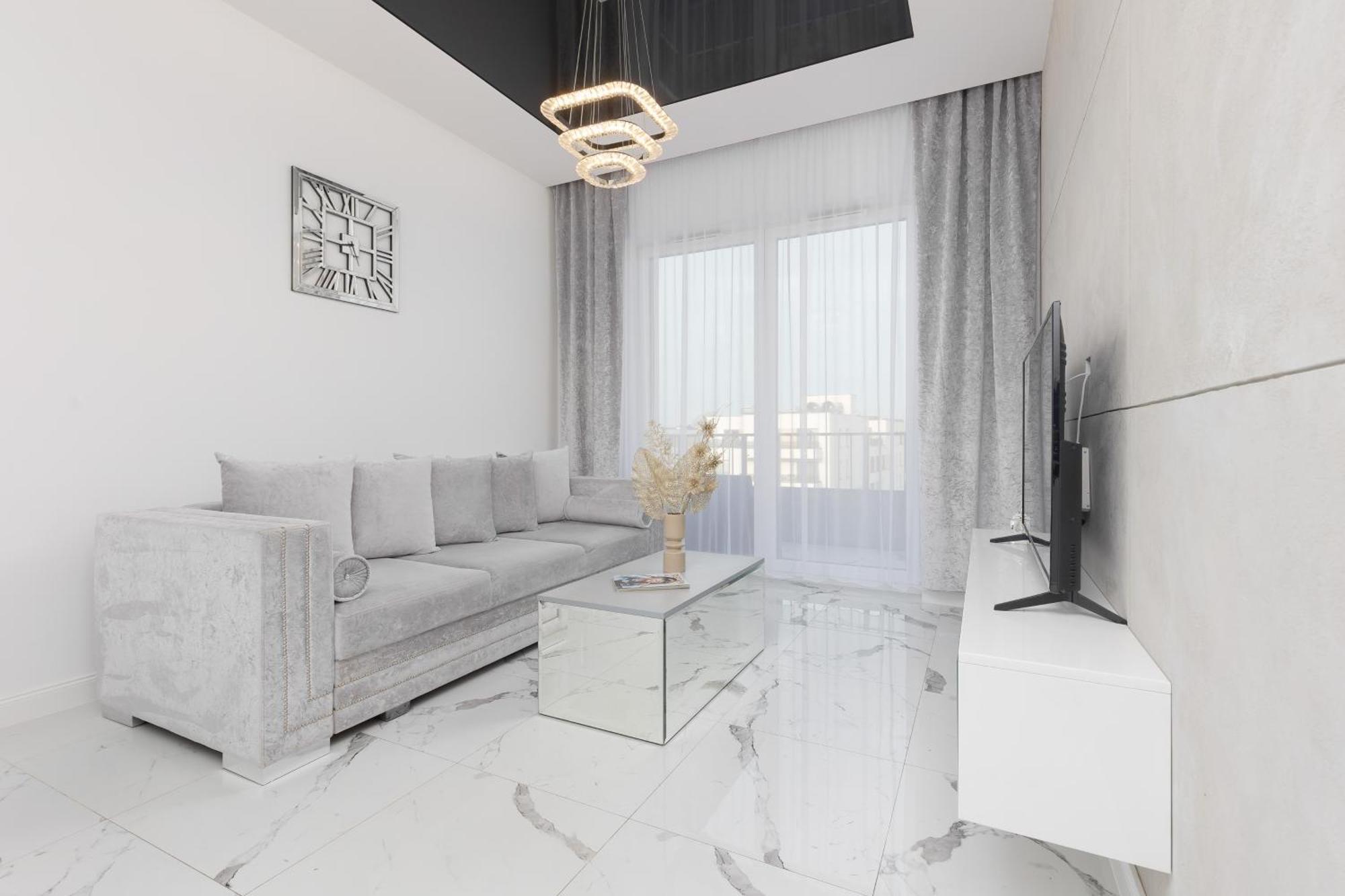 Elegant Apartments With Balcony & Parking Warsaw By Noclegi Renters Buitenkant foto