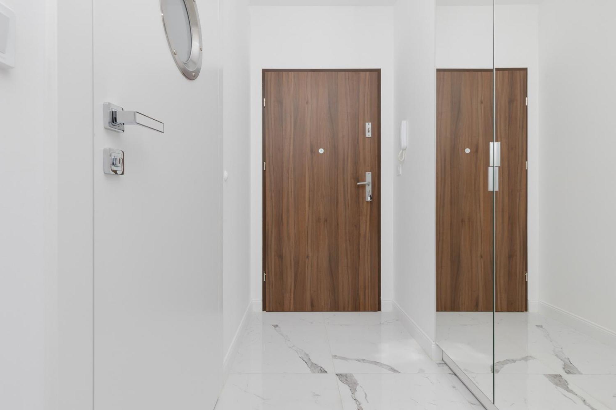 Elegant Apartments With Balcony & Parking Warsaw By Noclegi Renters Buitenkant foto