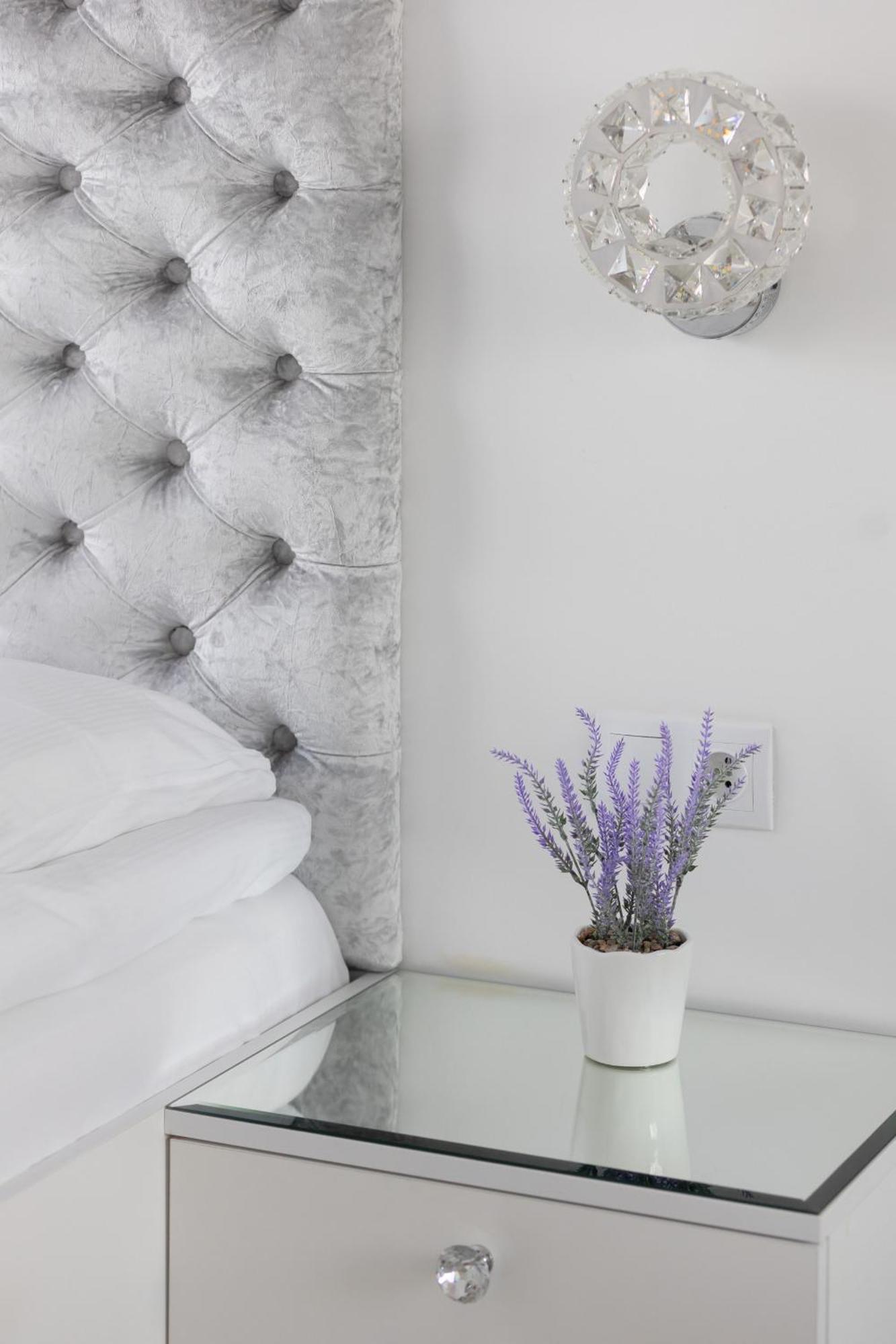Elegant Apartments With Balcony & Parking Warsaw By Noclegi Renters Buitenkant foto
